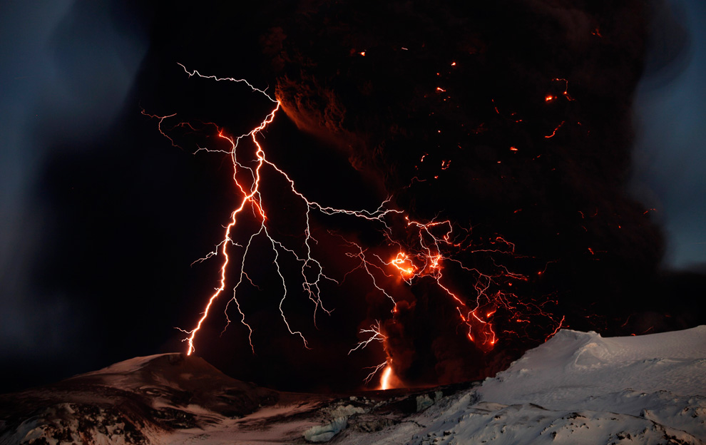 Destructive lightning during a volcanic eruption